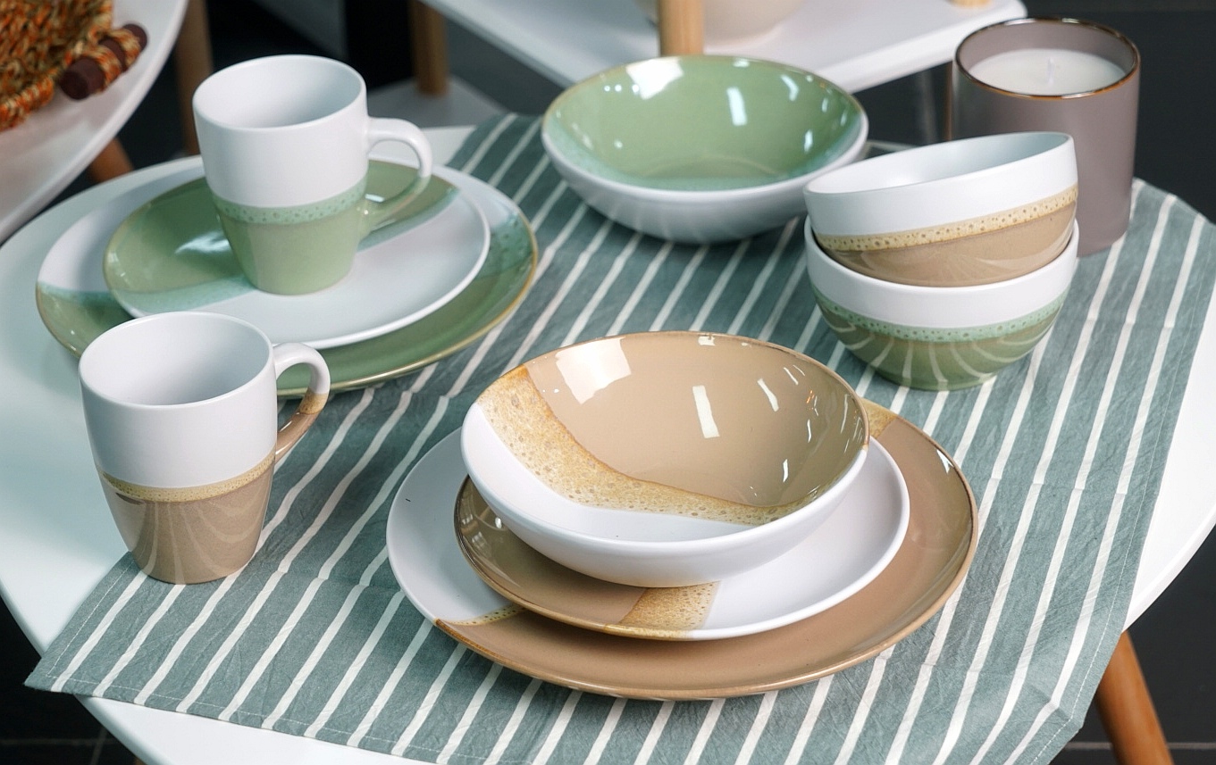 stoneware dinnerware set overlap glaze
