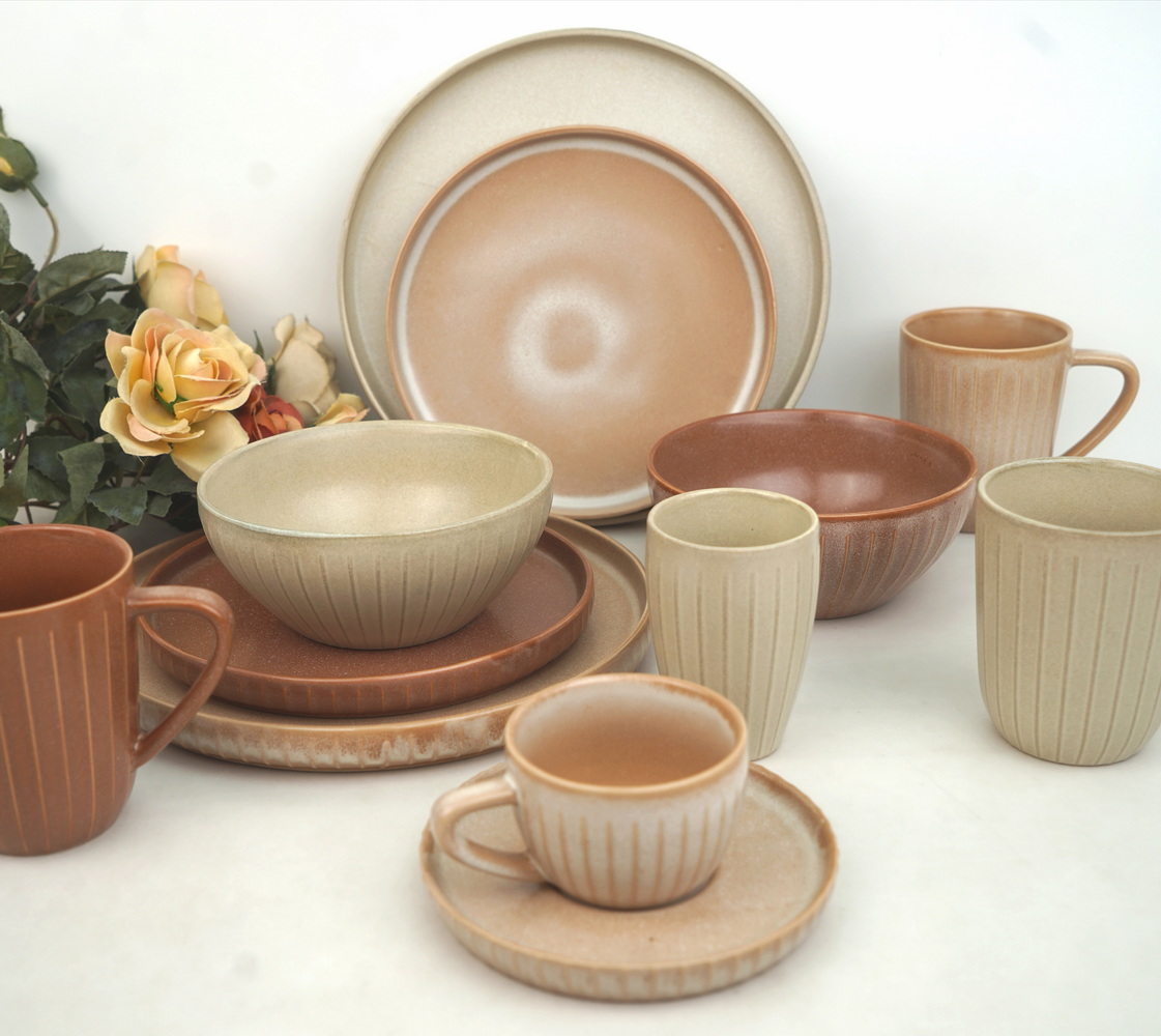 Stoneware dinnerware outside embossed rib with reactive glaze