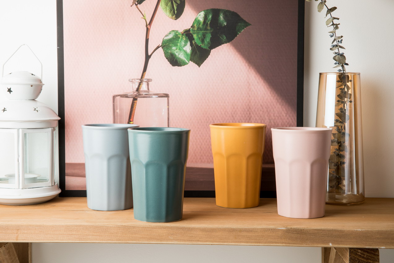 Stoneware take away mug set embossed QX