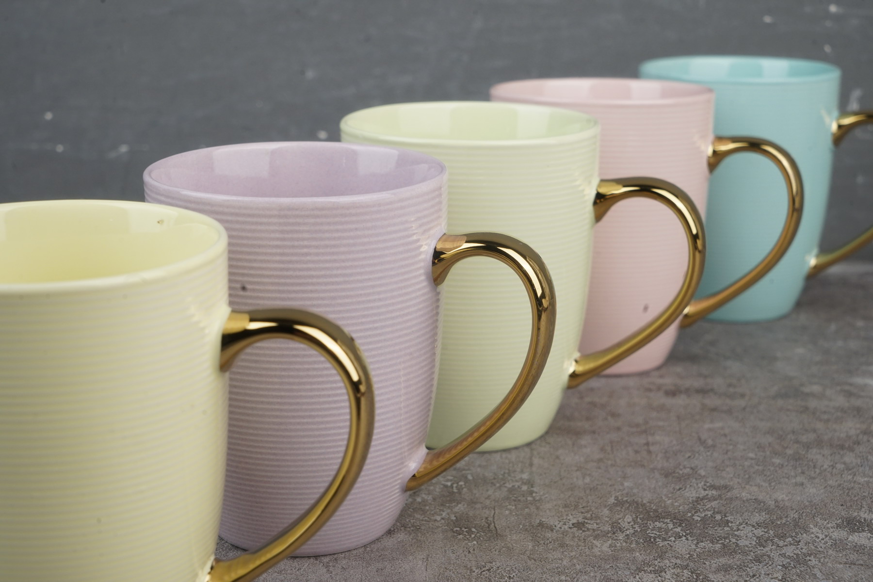 new bone China bullet mug electroplated gold handle YH057