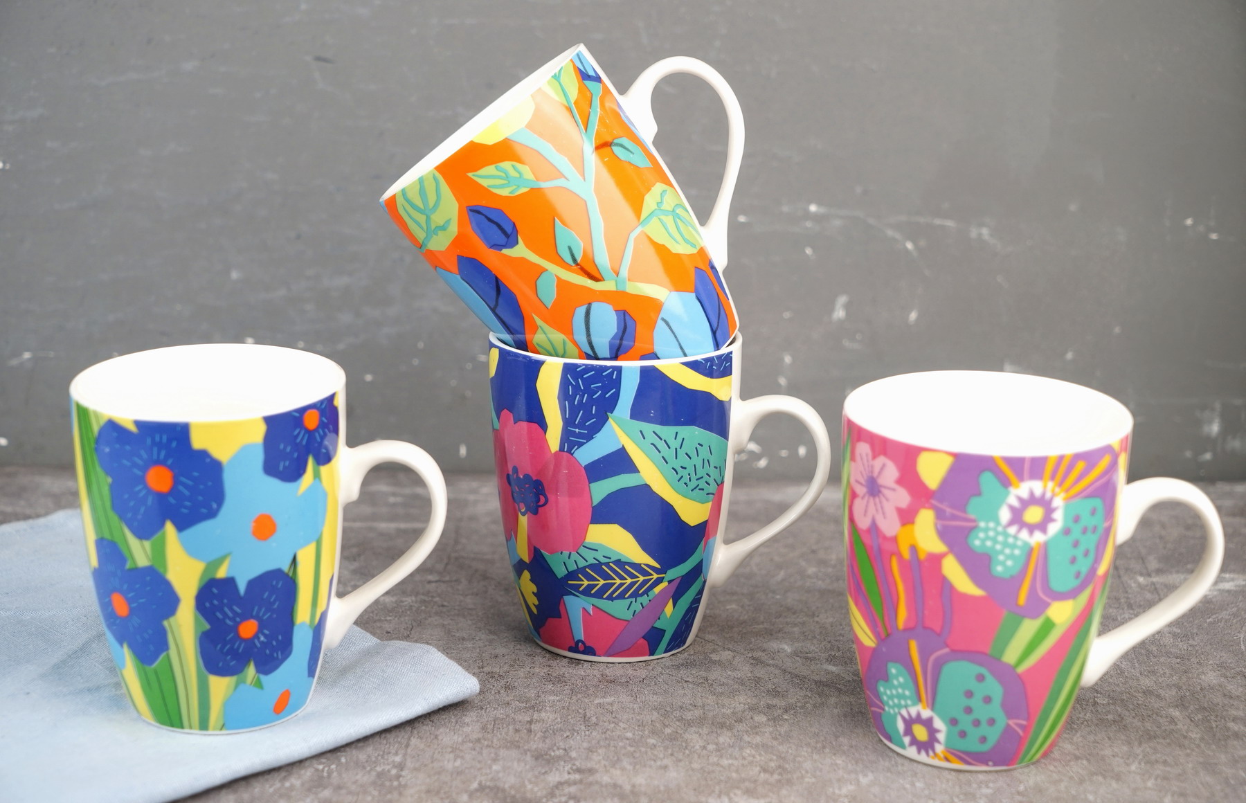 New bone china mug with flower fruit design B703