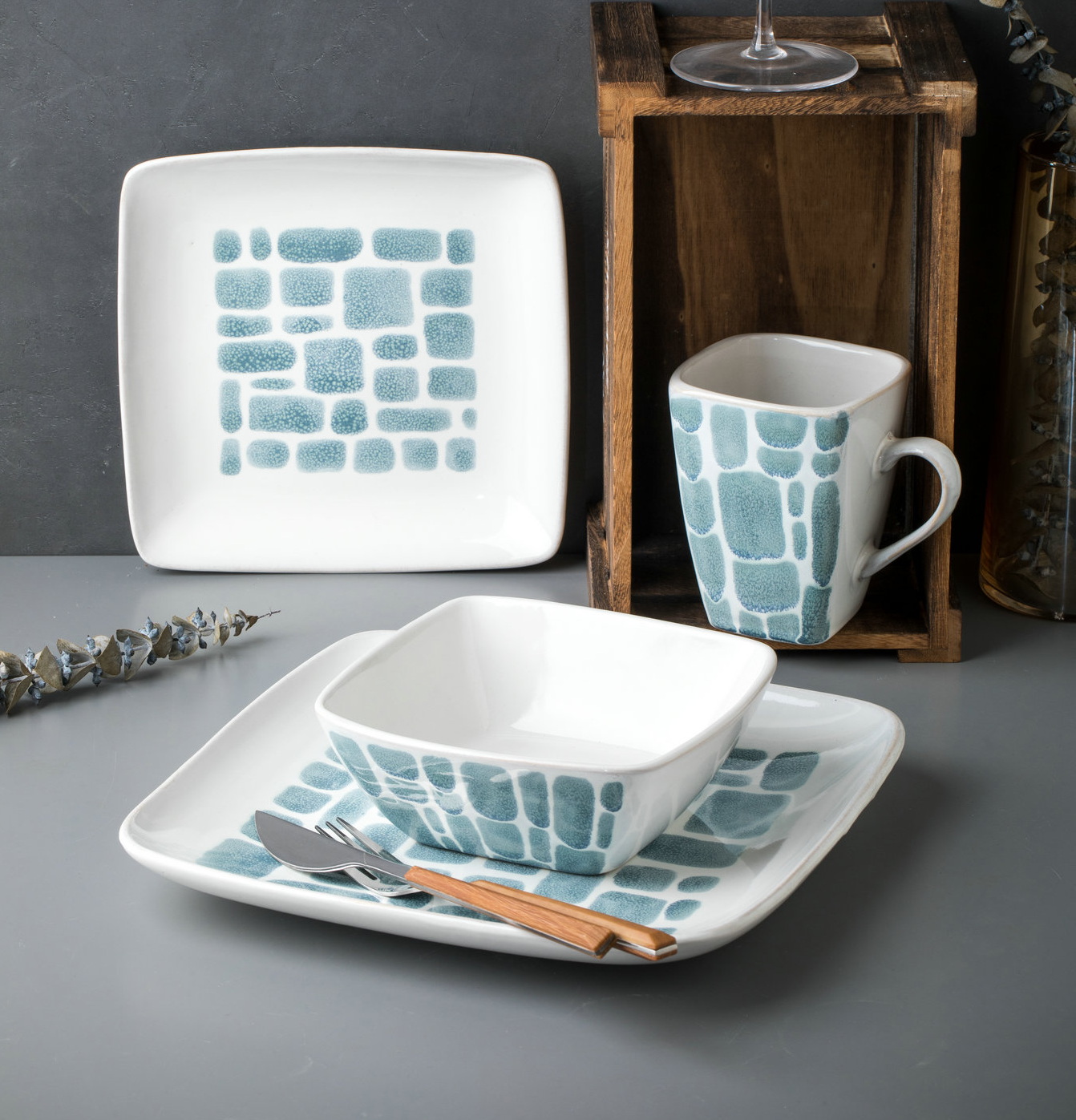 stoneware dinnerware set QX