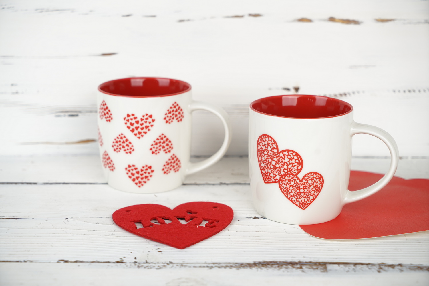 New bone china mug with heart design 7883W