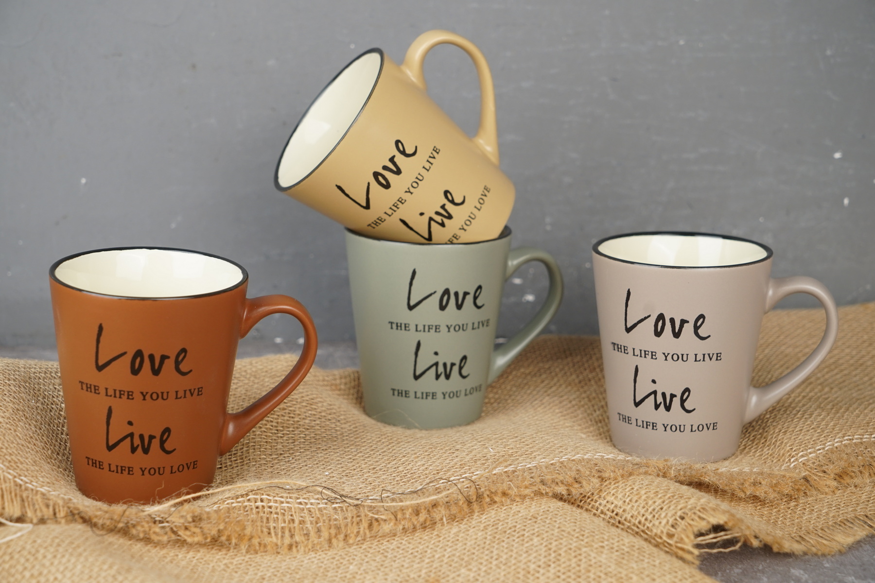 Stoneware mug LOVE LIVE LS153