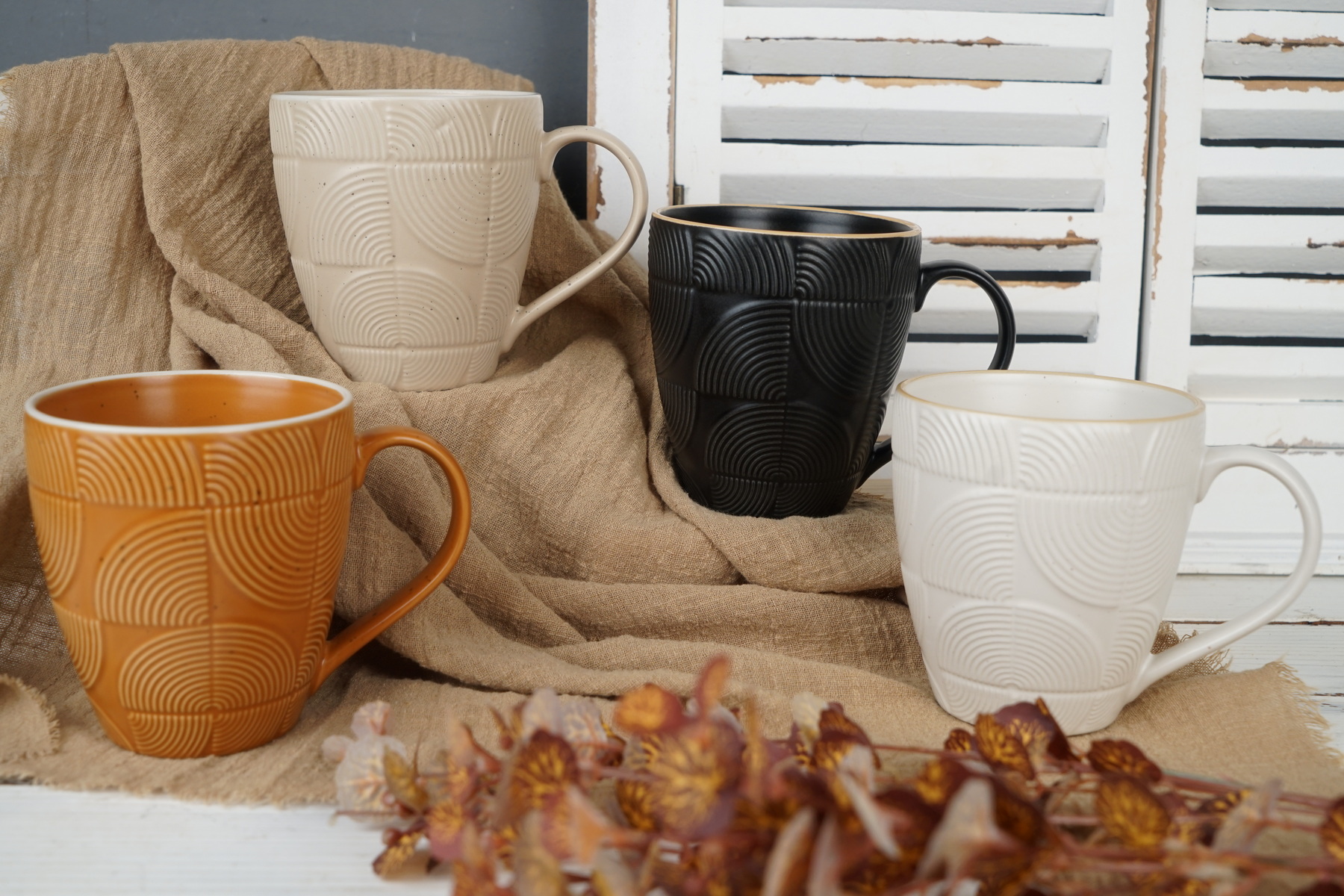 Stoneware mug engraved pattern LS168
