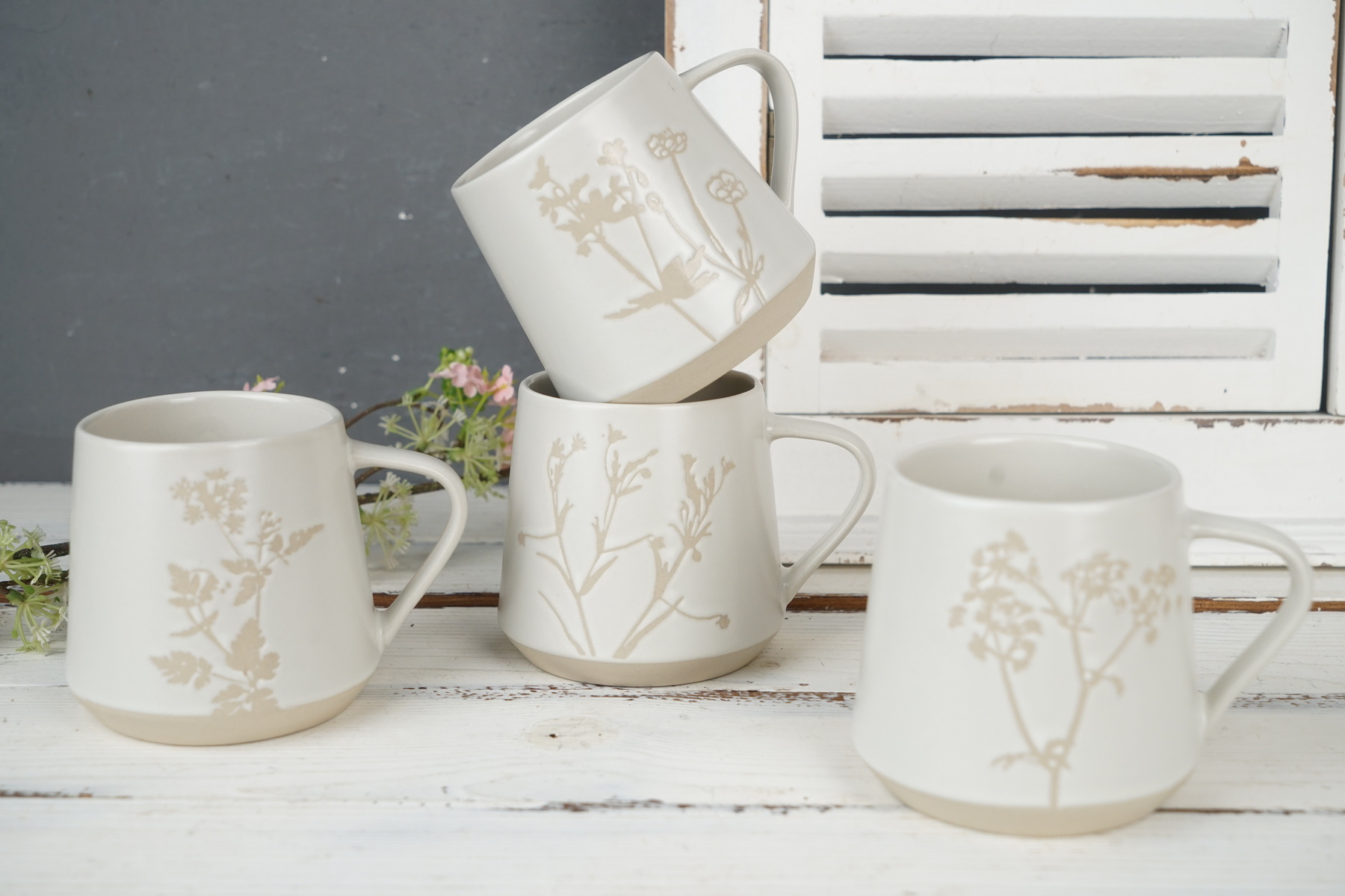 Stoneware mug engraved pattern LS174