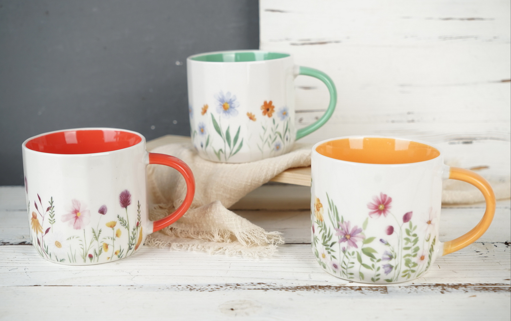 New bone china mug with flower design TX045