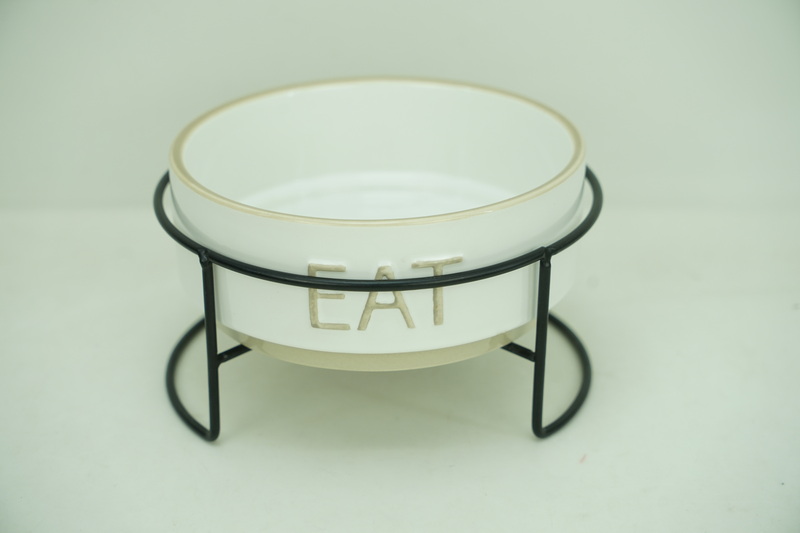 1x stoneware 750ml pet bowl with iron holder  PE9058