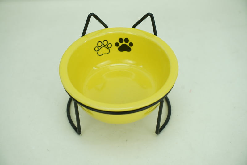 1x stoneware  250ml pet bowl with cartoon shaped iron holder  PE9066