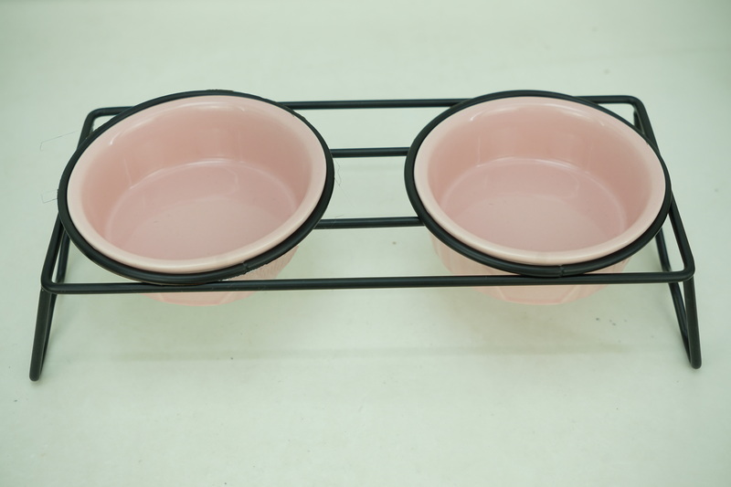 2x stoneware 250ml pet bowl with iron holder  PE9067