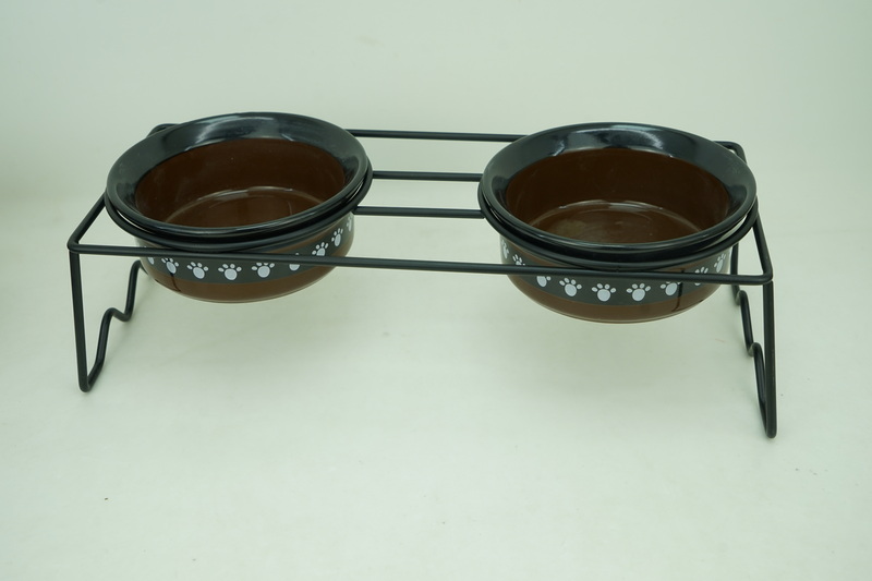 2x stoneware 550ml pet bowl with iron holder PE9087